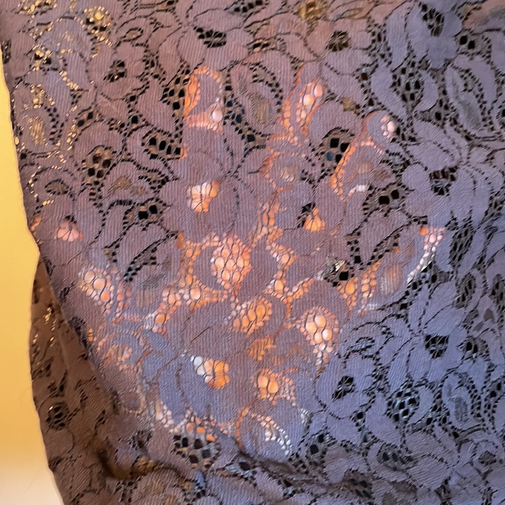 Lace top - Picture 4 of 6